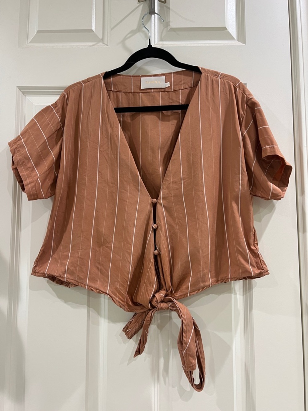 Sancia Tie‑Front Striped Crop Top – Rust/White – Size Small